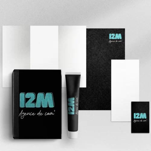Supports de communication imprimés : cartes de visite, brochures et affiches